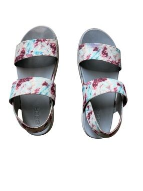 Keen Elle Tie-Dye Backstrap Sandals in Light Blue & Purple/Maroon